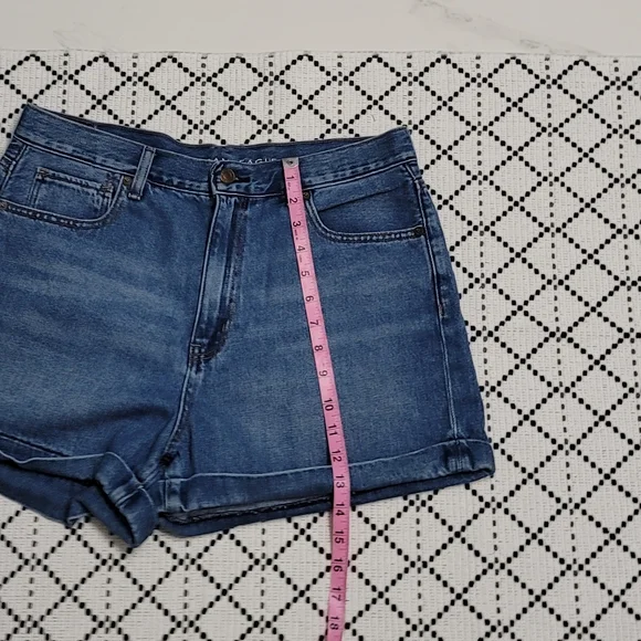 American Eagle Outfitters High Waisted Cuffed Mom Denim Shorts - Picture 6 of 8